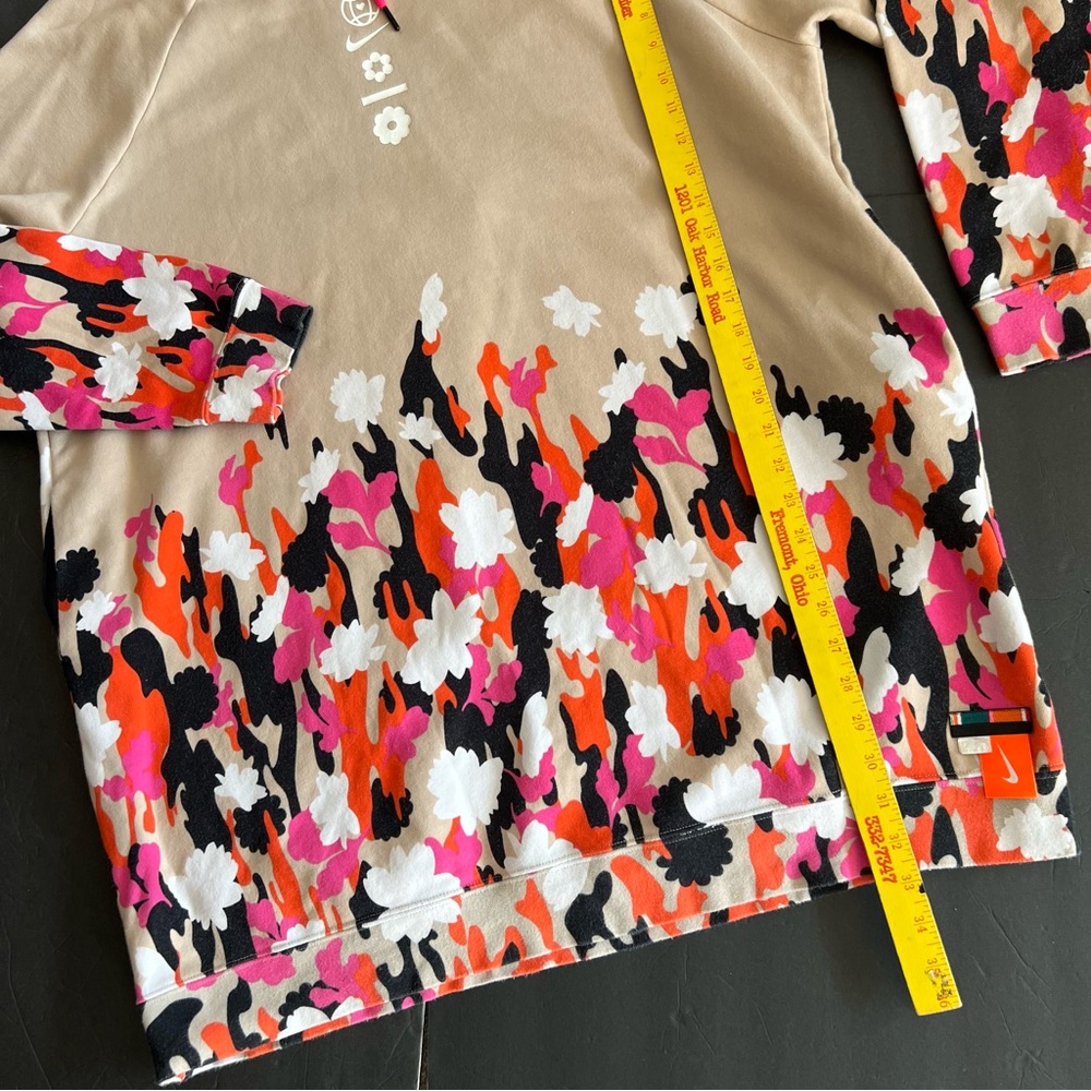 Nike Floral Print Hoodie in Beige, Pink, Orange, Black, White - Picture 8 of 15